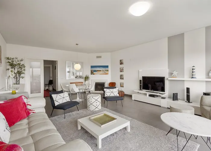 38 - Residences Apartment